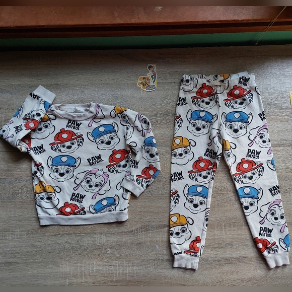 H&M Other - H&M Paw Patrol set 6-7 years